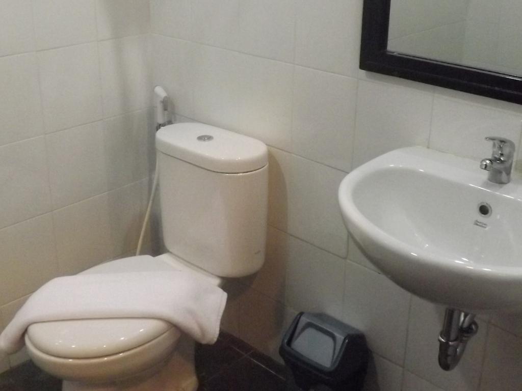 Quin Centro Hotel Palembang Luaran gambar
