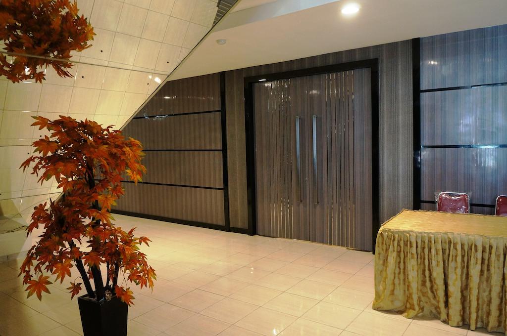 Quin Centro Hotel Palembang Luaran gambar