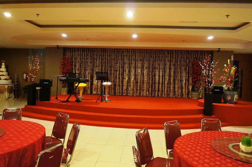 Quin Centro Hotel Palembang Luaran gambar