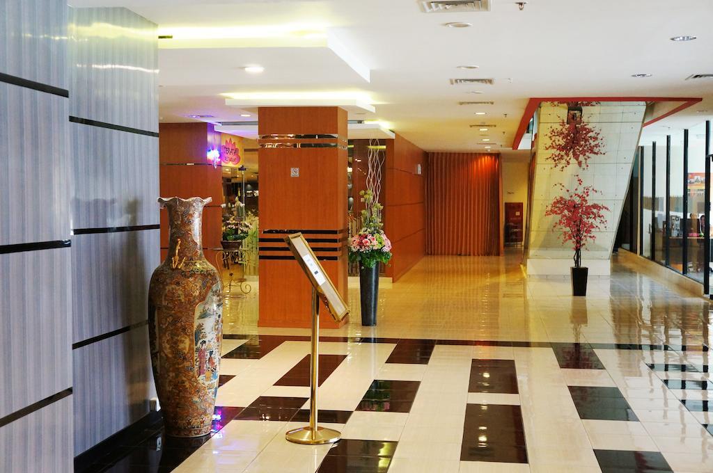 Quin Centro Hotel Palembang Luaran gambar